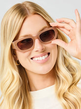 Load image into Gallery viewer, Mary Square Sunglasses