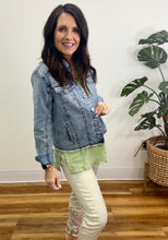 Load image into Gallery viewer, Fray Ankle Embroidered Jeans
