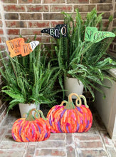 Load image into Gallery viewer, RT Artful Pumpkins, set of 2