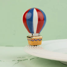 Load image into Gallery viewer, A452 Red, White, &amp; Balloon
