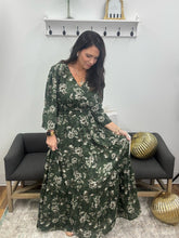Load image into Gallery viewer, Green Floral Print Tiered Maxi Dress
