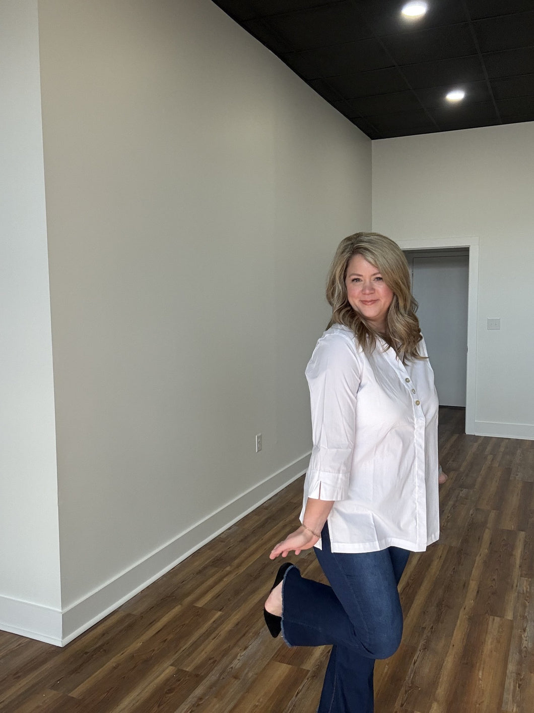 White Button Down 3/4 Sleeve