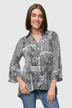 Load image into Gallery viewer, Swirl River Button Down, Black &amp; White
