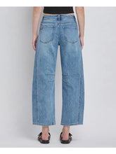 Load image into Gallery viewer, Dart Barrel Leg Jean By Vervet
