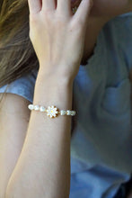 Load image into Gallery viewer, Madeleine Pearl &amp; Daisy , Childrens Bracelet
